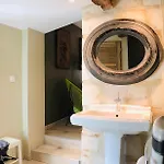 Mas Guiraud, Le Coquet Bed & Breakfast